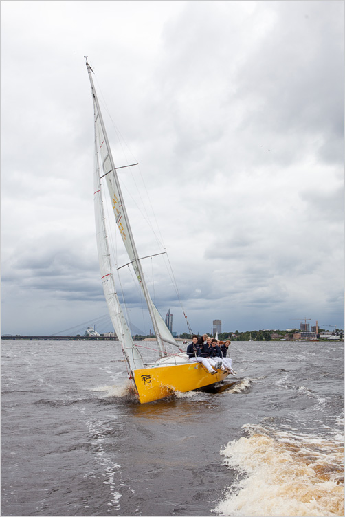20120811-01